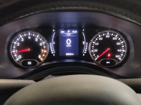 Used 2017 Jeep Renegade Altitude image 23