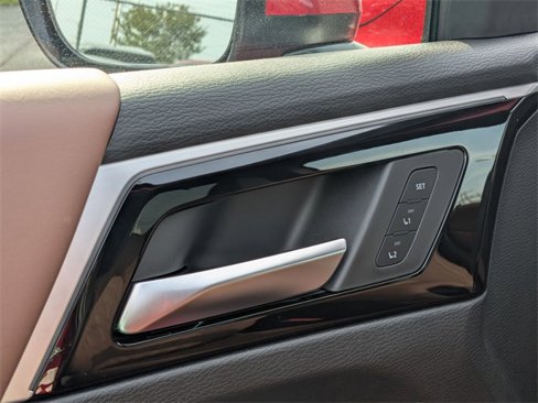 New 2025 Mitsubishi Outlander SEL image 13