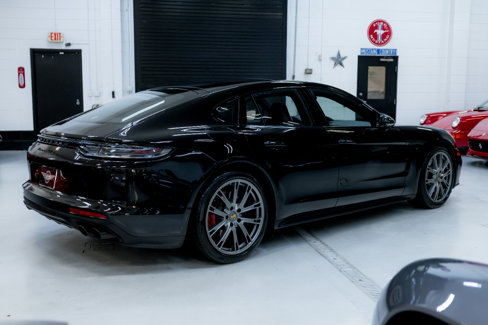 Used 2023 Porsche Panamera GTS image 7