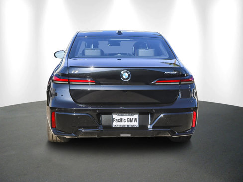 New 2026 BMW i7 xDrive60 w/ Premium Package image 5