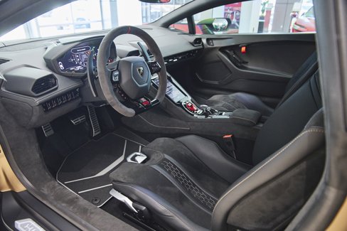 Used 2024 Lamborghini Huracan Sterrato image 25