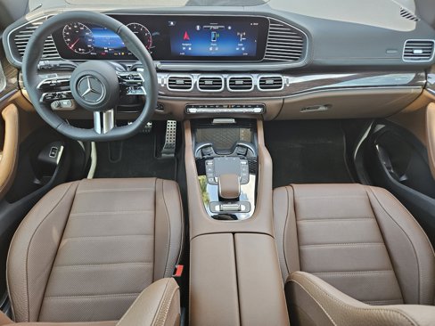 New 2026 Mercedes-Benz GLS 580 4MATIC image 26