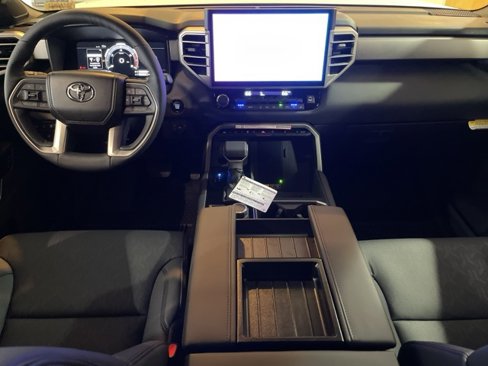 New 2025 Toyota Tundra Limited image 10