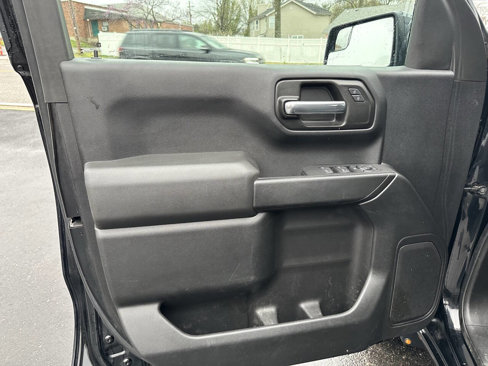 Used 2020 Chevrolet Silverado 1500 Custom w/ Custom Value Package image 19