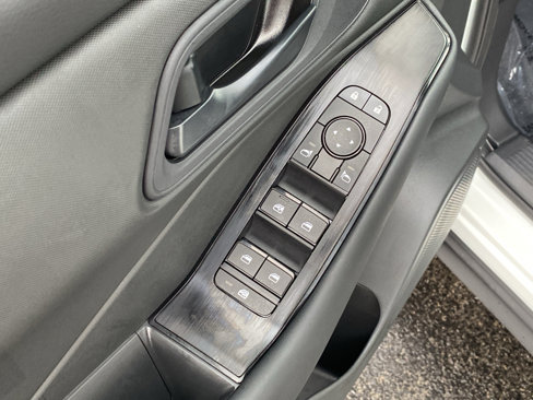 New 2026 Nissan Rogue S image 12