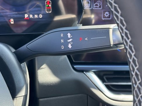 New 2026 Chevrolet Equinox EV LT image 17