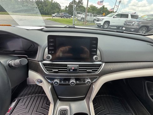 Used 2019 Honda Accord Touring image 14