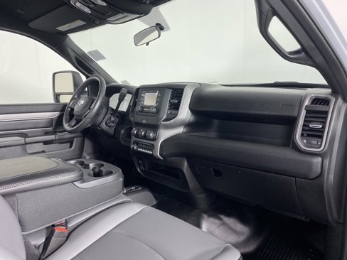 New 2024 RAM 5500 Tradesman image 18