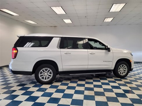 Used 2023 Chevrolet Suburban LS image 11
