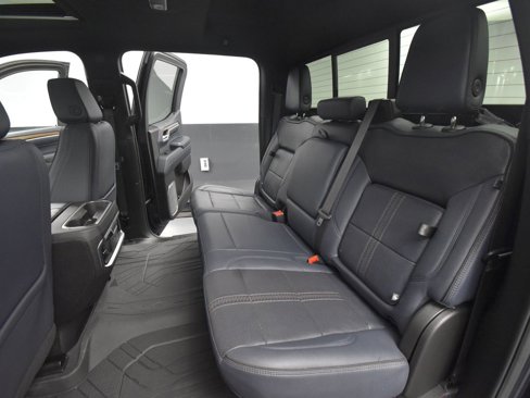Used 2024 Chevrolet Silverado 1500 High Country image 43