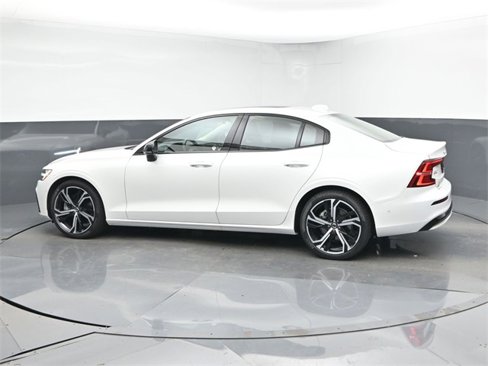 Used 2025 Volvo S60 B5 Plus w/ Protection Package Premier image 5