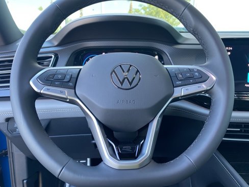New 2026 Volkswagen Atlas Cross Sport SEL R-Line image 19