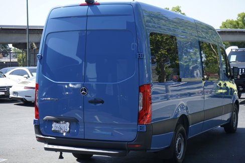 Used 2024 Mercedes-Benz eSprinter 170 Cargo image 8