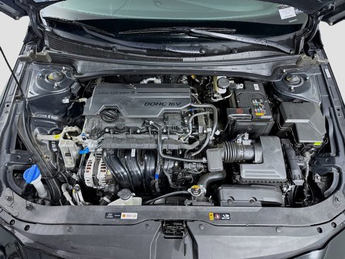 Certified 2025 Hyundai Elantra Sport image 29