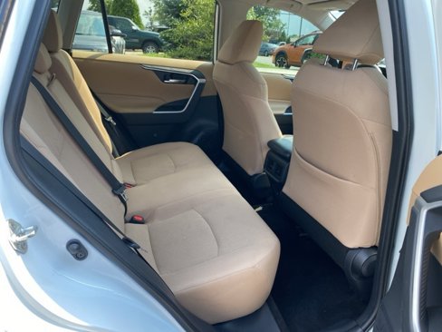 Used 2019 Toyota RAV4 XLE image 23