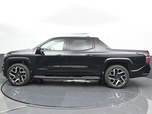 New 2025 Chevrolet Silverado EV RST image 7