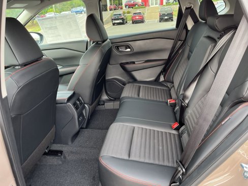 New 2026 Nissan Rogue SV image 7