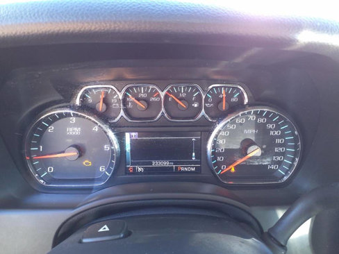 Used 2015 Chevrolet Suburban LTZ image 21