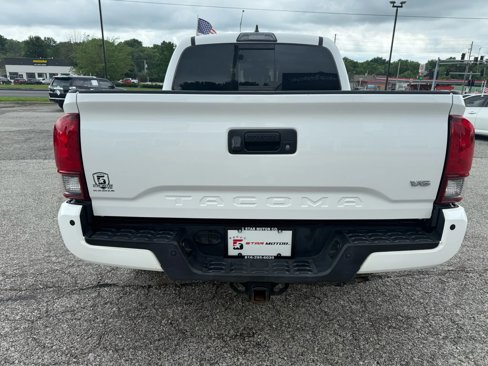 Used 2019 Toyota Tacoma TRD Sport image 6