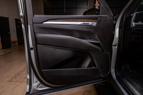 Used 2025 Cadillac Escalade ESV Sport Platinum image 39