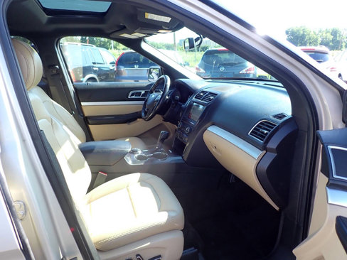 Used 2017 Ford Explorer XLT w/ Equipment Group 202A image 11