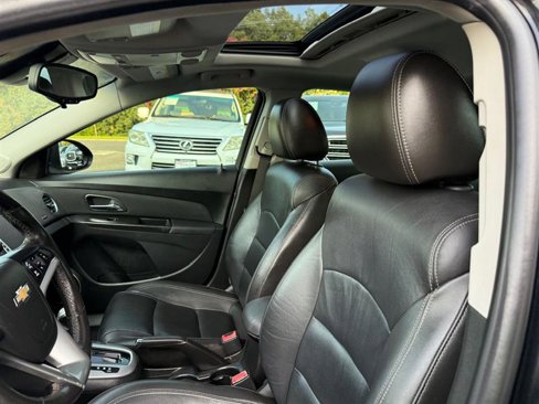 Used 2012 Chevrolet Cruze LT w/ RS Package image 28