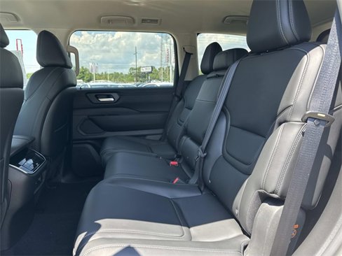 New 2026 Nissan Armada SV image 7