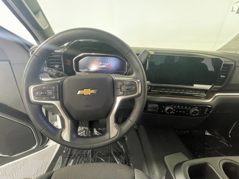 Used 2024 Chevrolet Silverado 1500 LT image 14