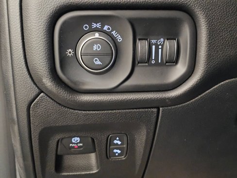 New 2026 RAM 1500 4x4 Crew Cab image 24