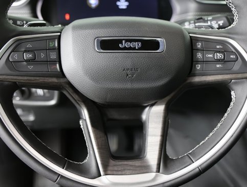 New 2025 Jeep Grand Cherokee L Limited image 15