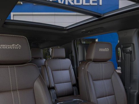 New 2026 Chevrolet Suburban High Country image 24