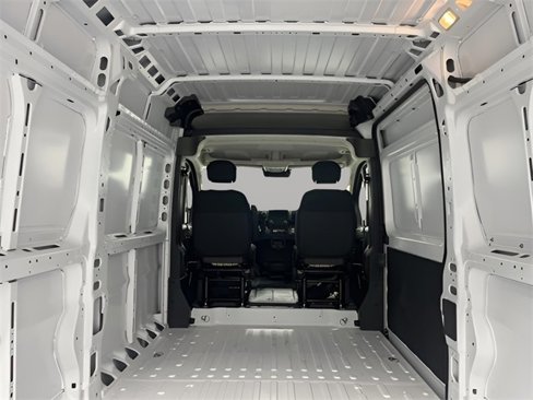 Used 2025 RAM ProMaster 2500 w/ Storage Group image 13
