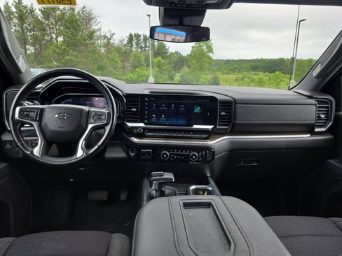 Used 2022 Chevrolet Silverado 1500 RST w/ Z71 Off-Road Package image 16