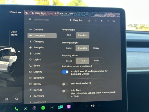 Used 2022 Tesla Model Y Long Range image 17