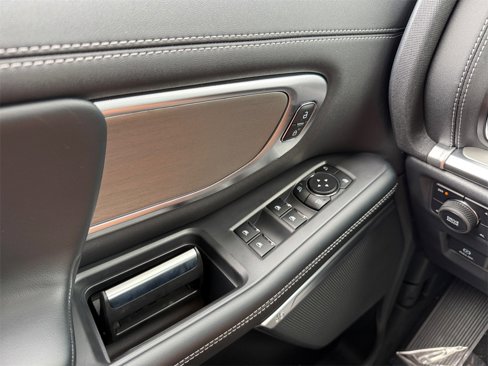 New 2025 Ford Expedition Platinum w/ Driver's Package image 24