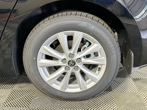 New 2025 Toyota Corolla SE image 11