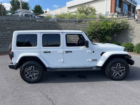 New 2025 Jeep Wrangler Sahara image 3