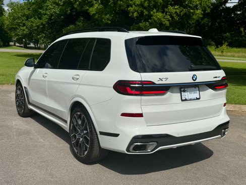 Used 2025 BMW X7 xDrive40i w/ M Sport Package image 4