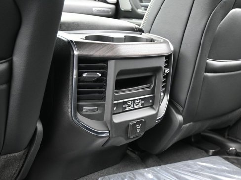 Used 2025 RAM 1500 Laramie w/ Night Edition image 33