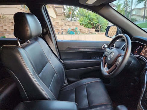 Used 2016 Jeep Grand Cherokee Limited w/ Luxury Group II image 24