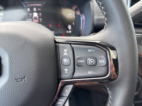 New 2025 RAM 3500 Limited image 21