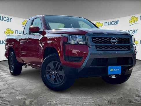 Certified 2025 Nissan Frontier SV image 1