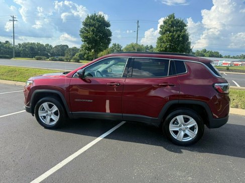 Used 2022 Jeep Compass Latitude image 7