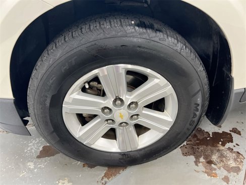 Used 2014 Chevrolet Traverse LT image 25
