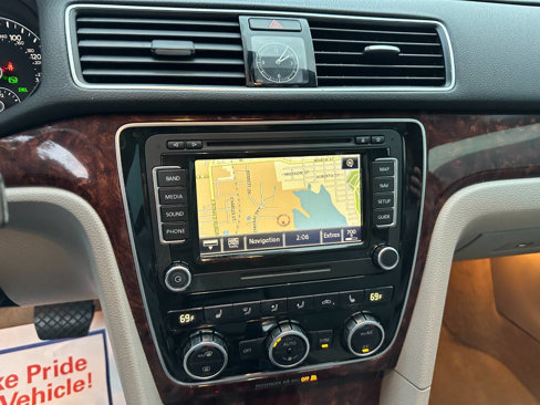Used 2013 Volkswagen Passat TDI SEL Premium image 31