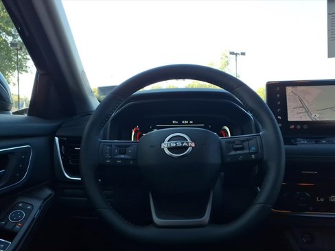 New 2026 Nissan Rogue Platinum image 10