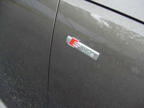 Used 2017 Audi A4 2.0T Premium Plus w/ Premium Plus Package image 3