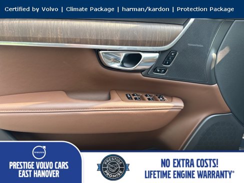 Used 2025 Volvo V90 B6 Cross Country Plus w/ Climate Package image 13