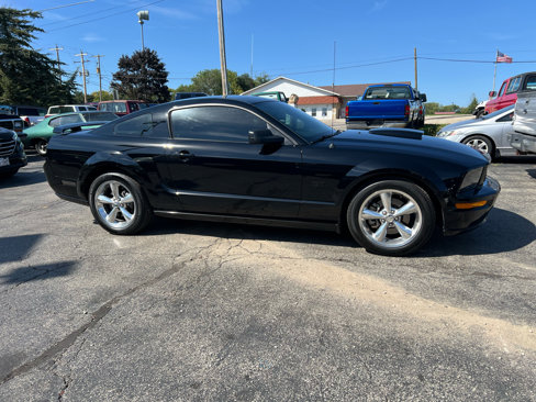Used 2009 Ford Mustang GT Premium image 3
