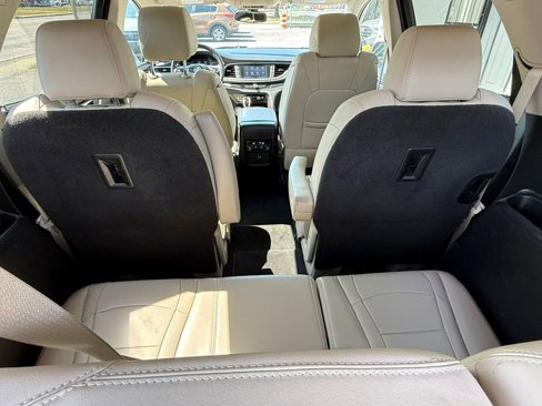 Used 2021 Buick Enclave Essence image 33